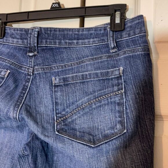 DKNY Mid Rise Capri Length Jeans Size 8 - Picture 11 of 16